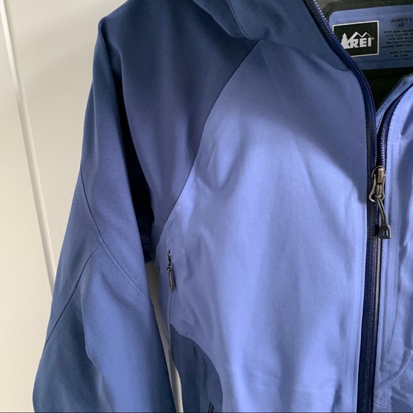REI e1 Elements Rain Jacket Size XS - Picture 6 of 8